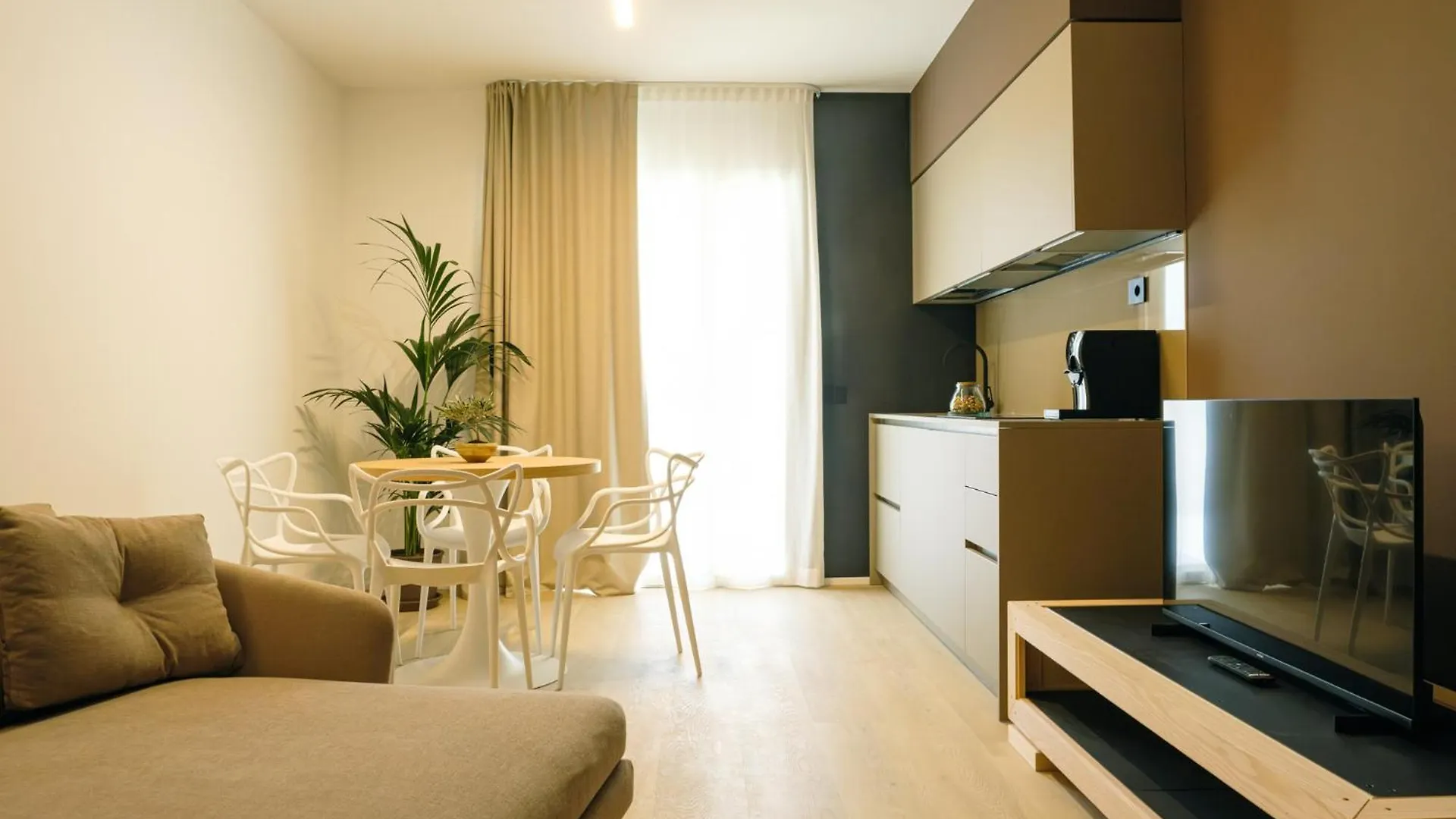 Camoma Aparthotel - Suites Apartments Jesolo